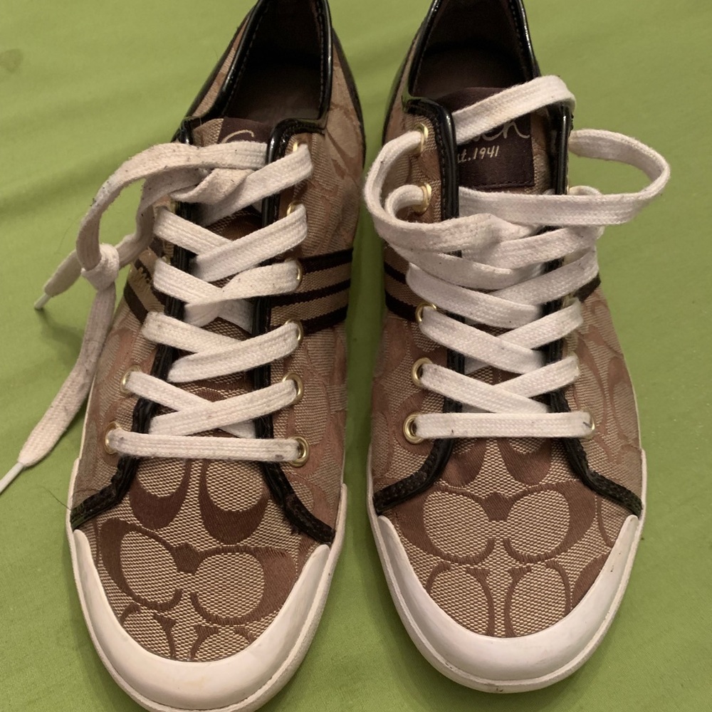 Coach size 10